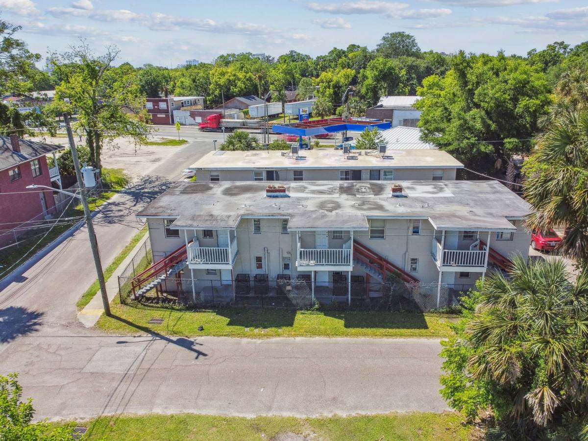 Apartment for rent at 1330 Barnett, Jacksonville, FL 32209