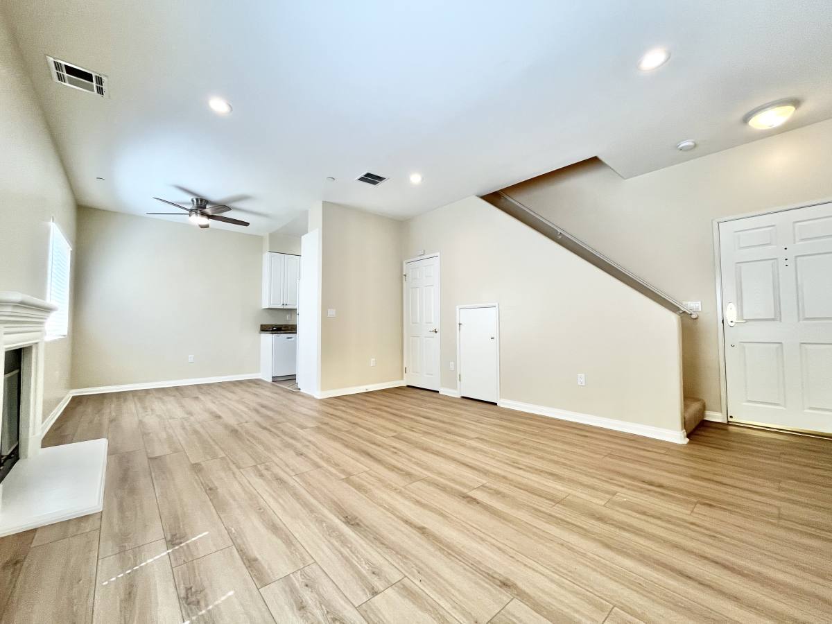 Apartment for rent at 22651 Del Valle St #6, Woodland Hills, CA 91364