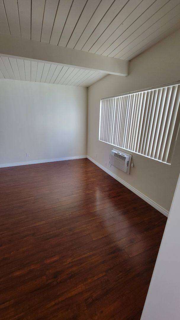 Apartment for rent at 242 W Verdugo Ave, Burbank, CA 91502