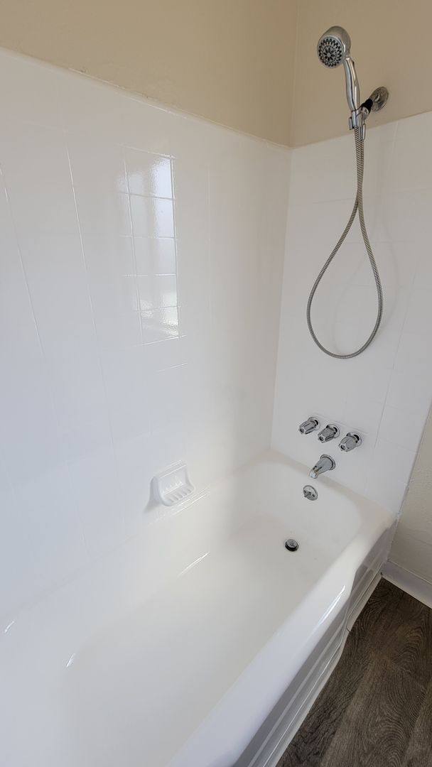Apartment for rent at 242 W Verdugo Ave, Burbank, CA 91502