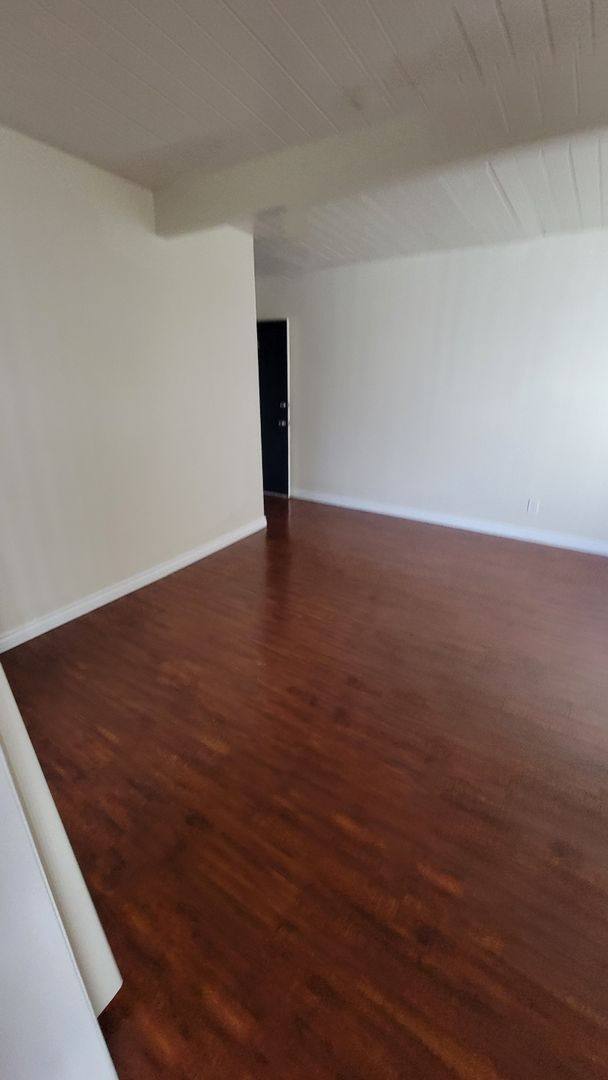 Apartment for rent at 242 W Verdugo Ave, Burbank, CA 91502