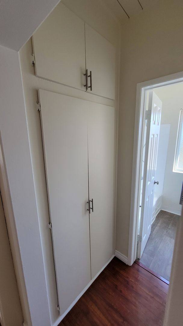 Apartment for rent at 242 W Verdugo Ave, Burbank, CA 91502