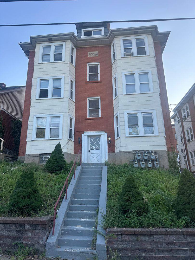 Apartment for rent at 2918 Clermont, Pittsburgh, PA 15227