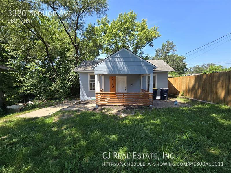 House for rent at 3320 Spruce Ave, Kansas City, MO 64128
