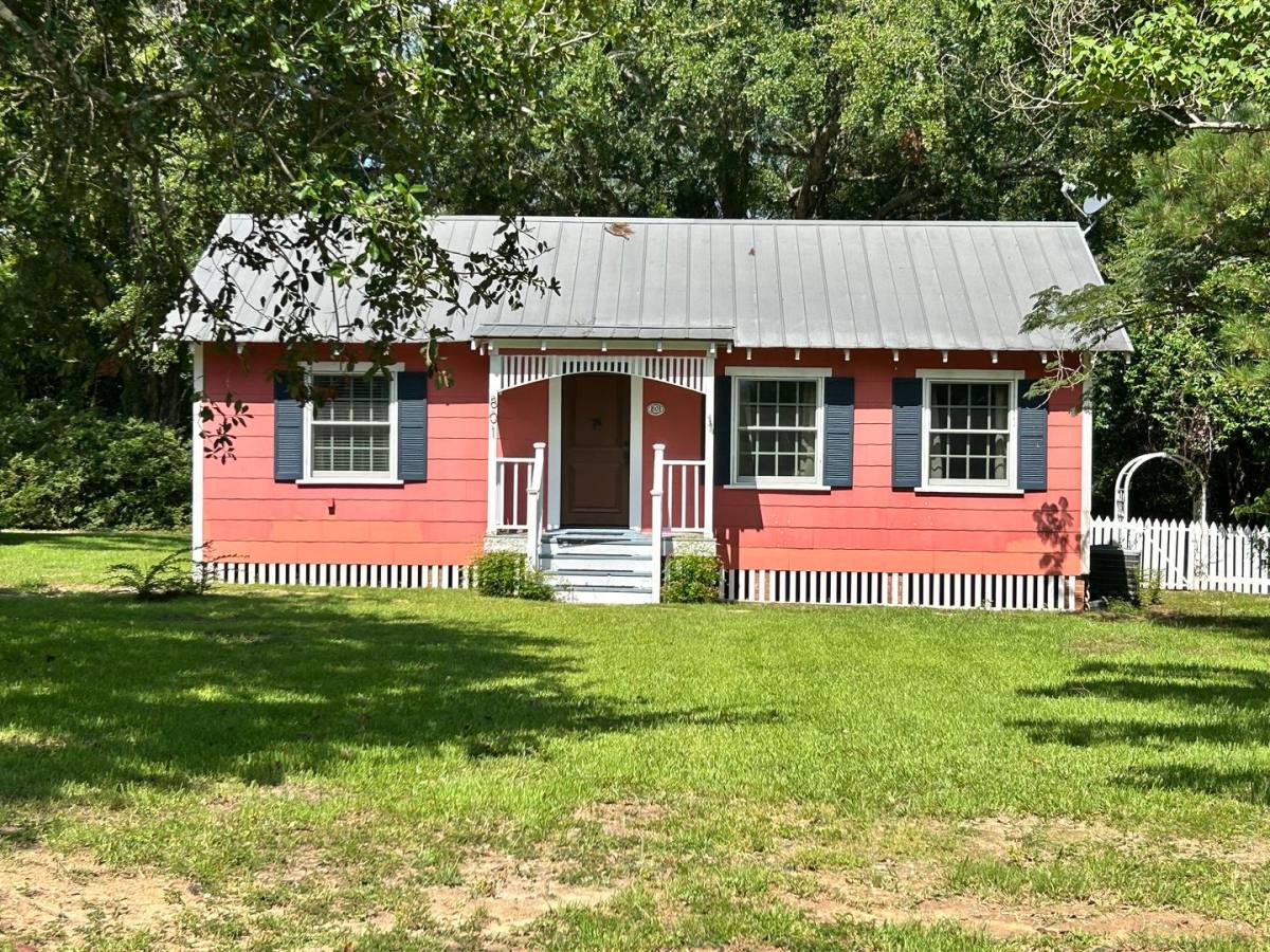 House for rent at 801 N Pine St, Foley, AL 36535