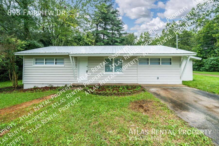 House for rent at 898 Fairview Dr, Arab, AL 35016