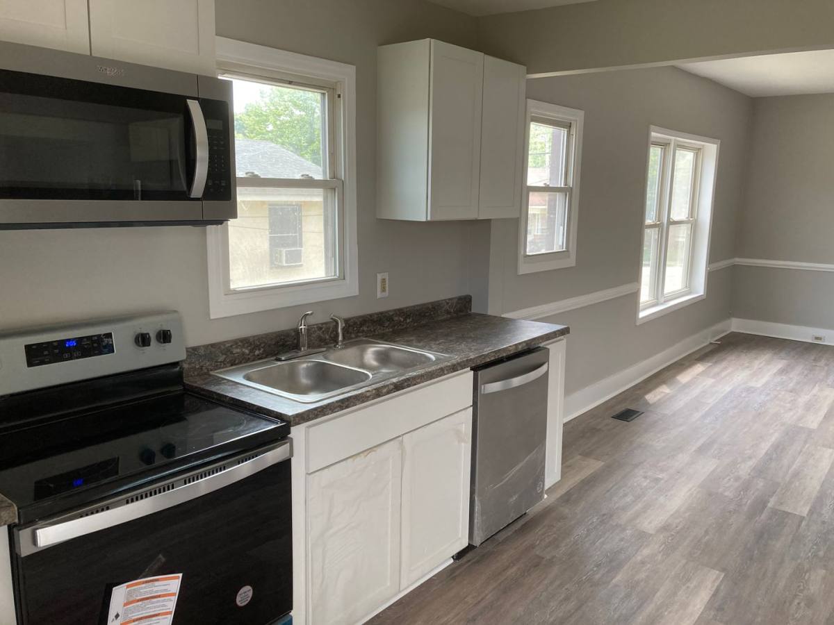 House for rent at 1433 W 4th St, Winston Salem, NC 27101