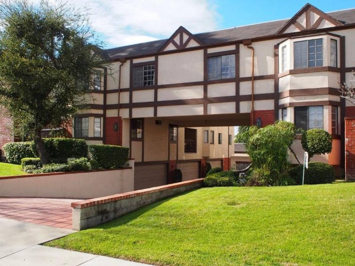 Condo for rent at 123 -129 S Encinitas Ave, Monrovia, CA 91016
