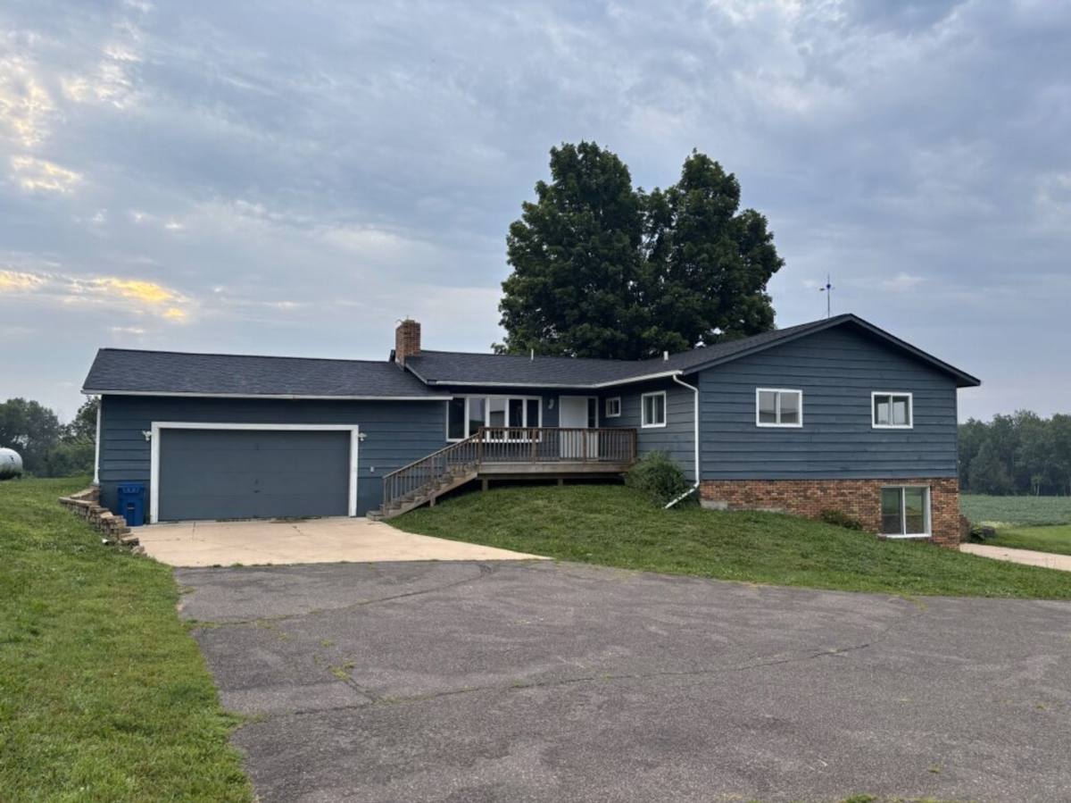 House for rent at 935 Hazelwood Dr, Rice Lake, WI 54868