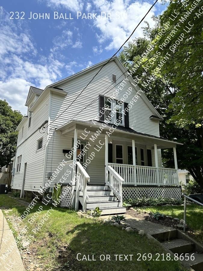 House for rent at 232 John Ball Park Dr SW, Grand Rapids, MI 49504