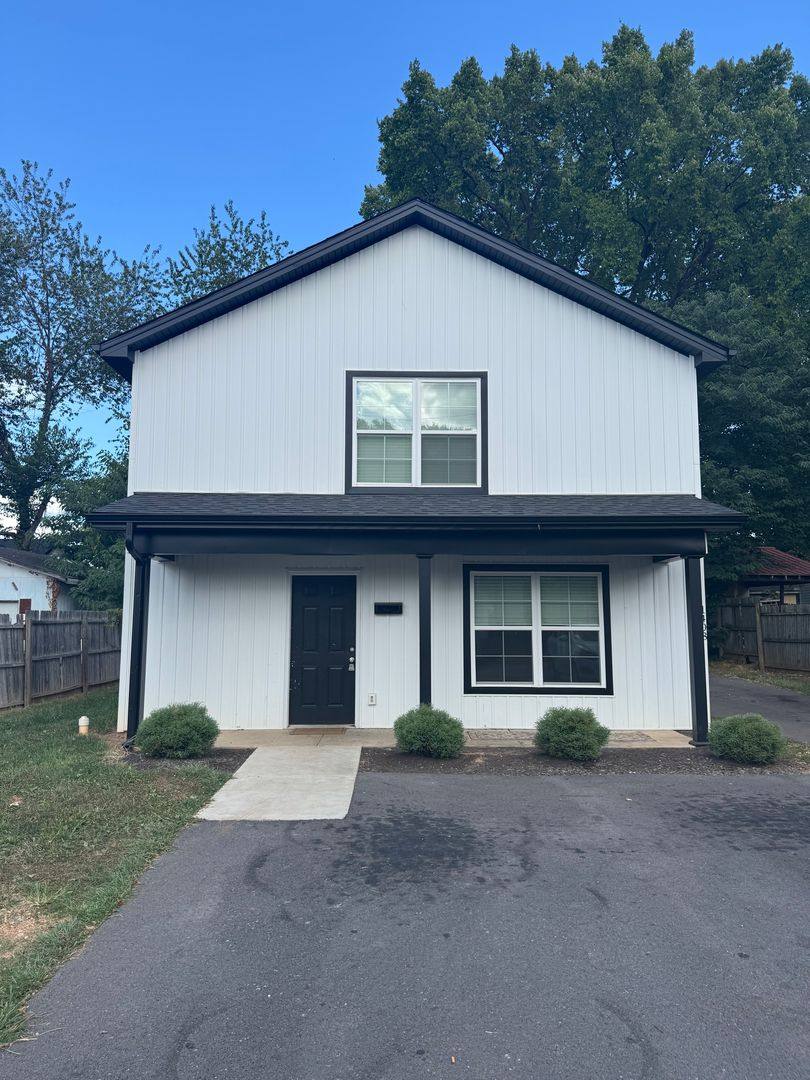 Apartment for rent at 1408 Normalview Dr, Bowling Green, KY 42101