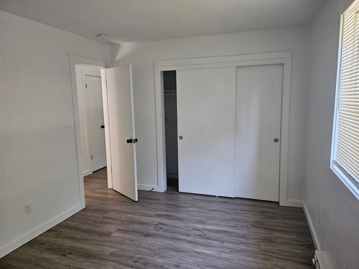 Apartment for rent at 6209 SE 5th St, Des Moines, IA 50315