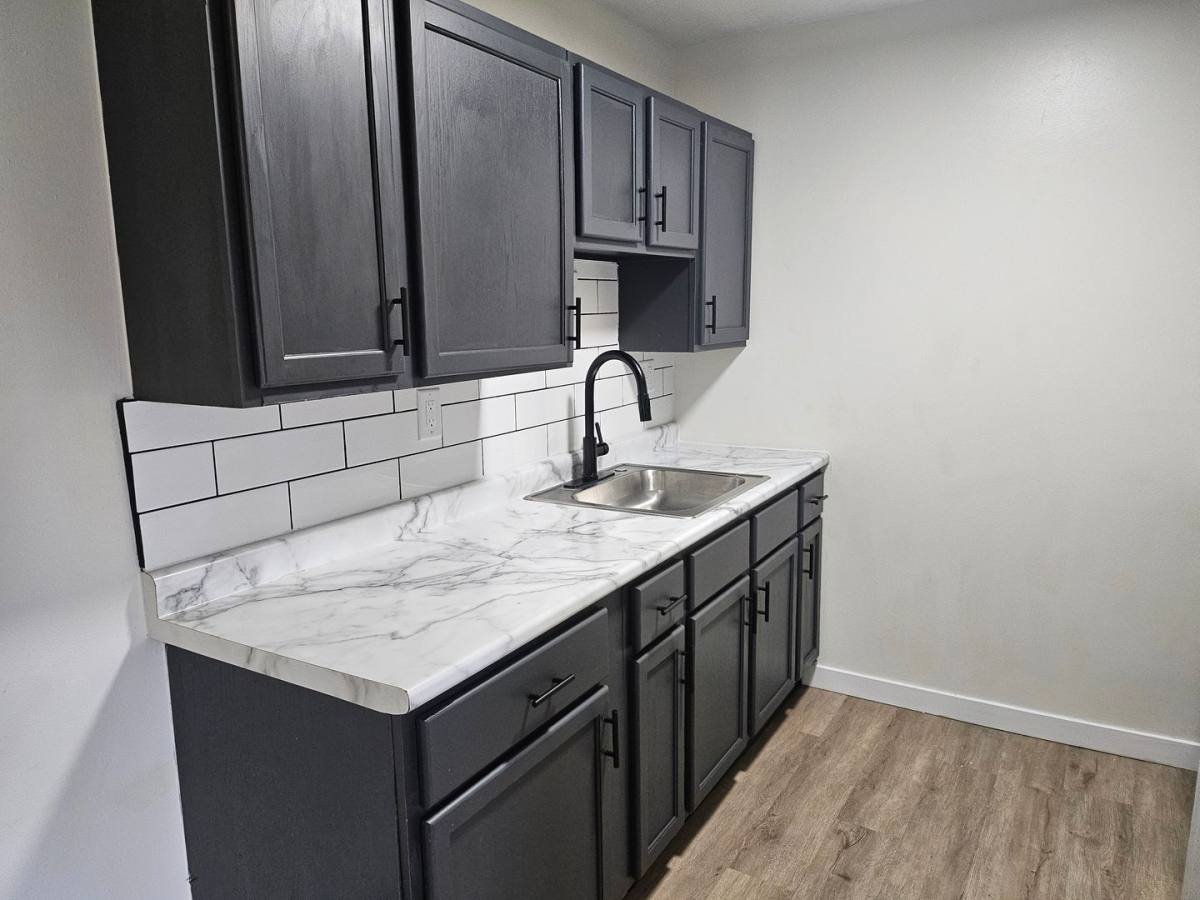Apartment for rent at 6209 SE 5th St, Des Moines, IA 50315