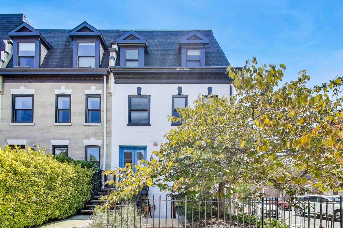 Townhouse for rent at 1480 Harvard St #NW, Washington, DC 20009