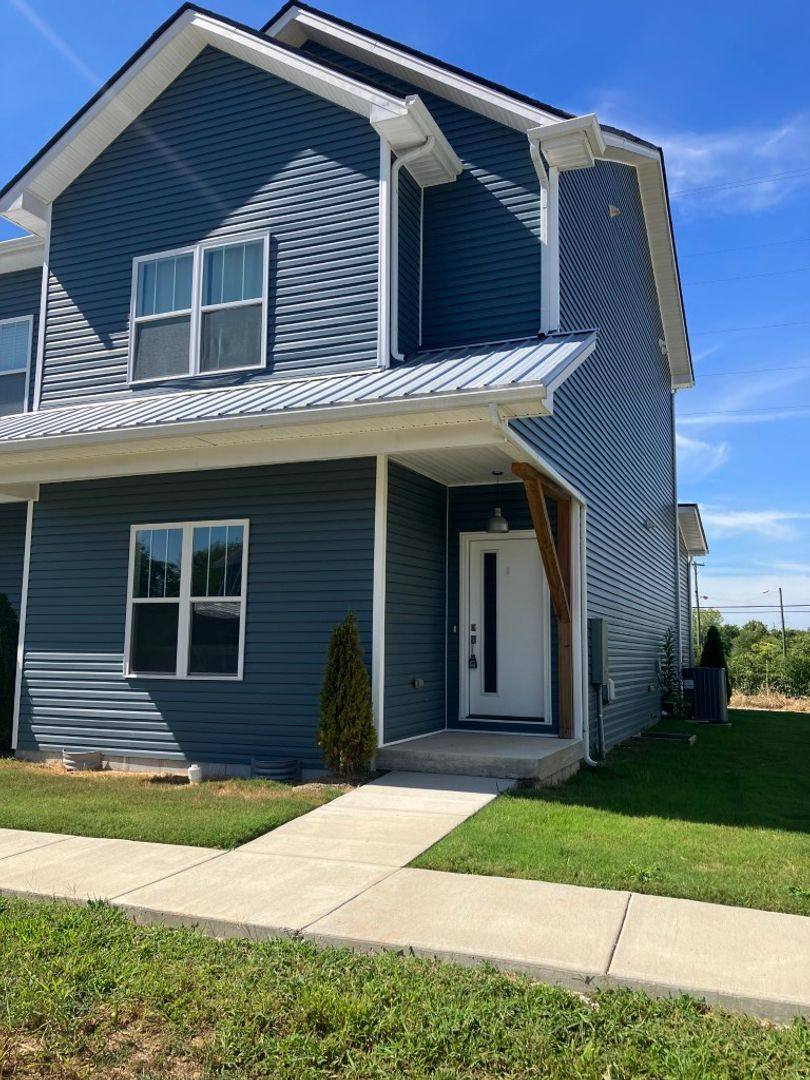 Townhouse for rent at 3645 Hydes Ferry Rd, Nashville, TN 37218
