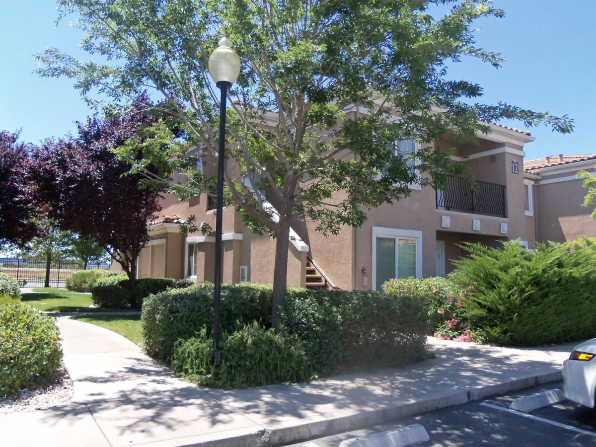 Condo for rent at 4200 E Commerce, Sacramento, CA 95835
