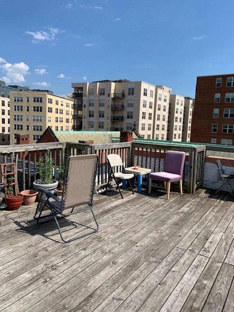 Apartment for rent at 1409 15th St NW, Washington, DC 20005
