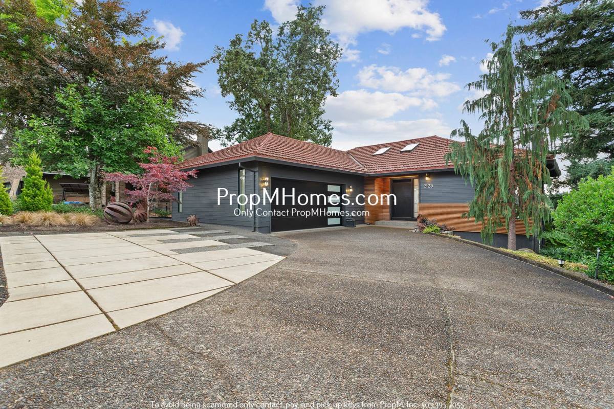 House for rent at 2123 Greene St, West Linn, OR 97068