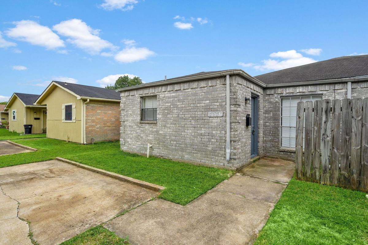 House for rent at 3236 Scotch Moss Lane, La Porte, TX 77571