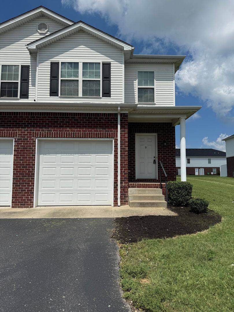 Apartment for rent at 243 Moss View St, Bowling Green, KY 42101