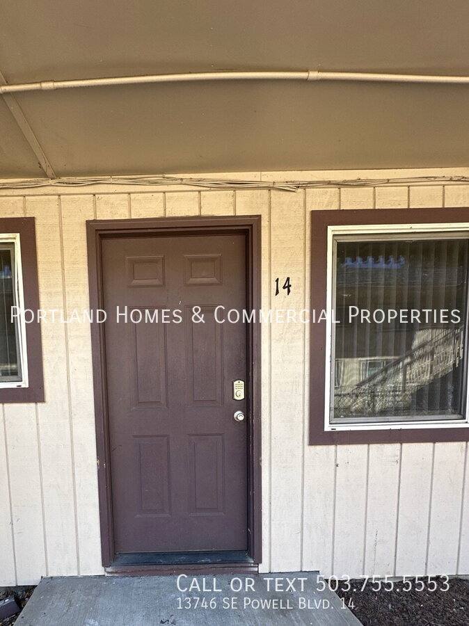 Apartment for rent at 13746 SE Powell Blvd #14, Portland, OR 97236