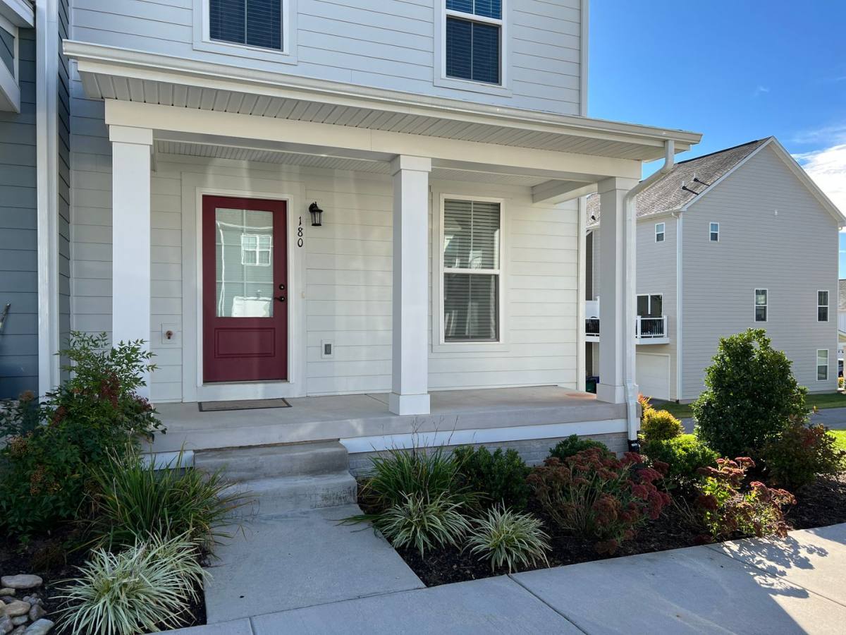Townhouse for rent at 180 Hamilton Ave, Christiansburg, VA 24073