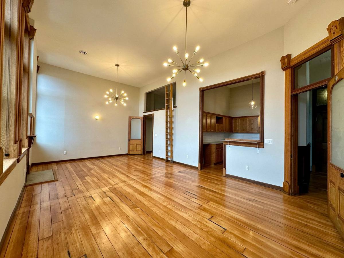 Apartment for rent at 319 N Pearl St, Ellensburg, WA 98926