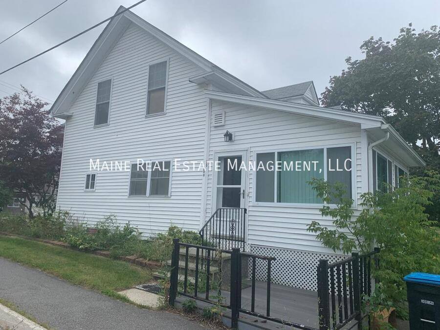 Apartment for rent at 35 Bosworth St #1, Old Town, ME 04468