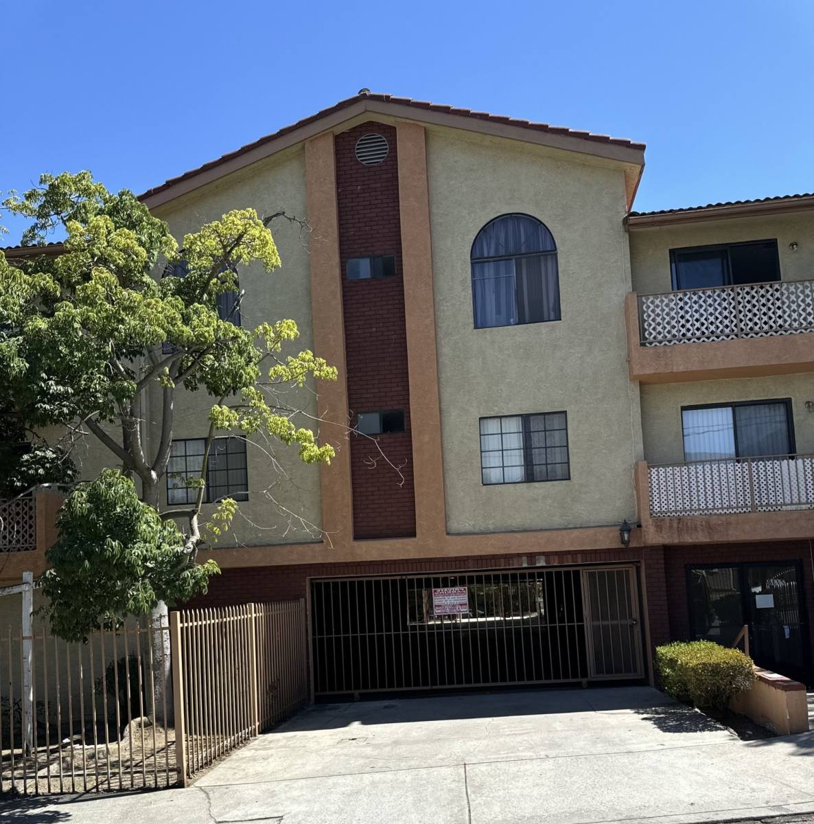 Apartment for rent at 7138 Greeley St, Tujunga, CA 91042