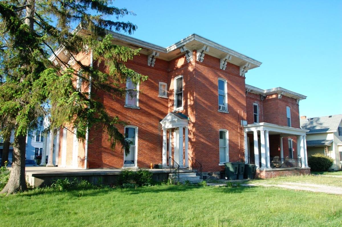 Apartment for rent at 203 S 6th St, Goshen, IN 46528