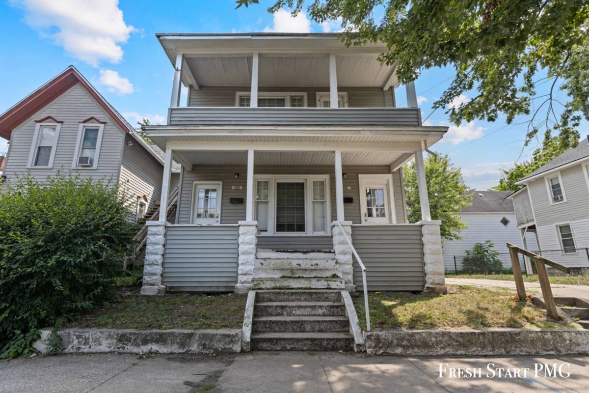 Apartment for rent at 820 & 822 Watson St SW, Grand Rapids, MI 49504