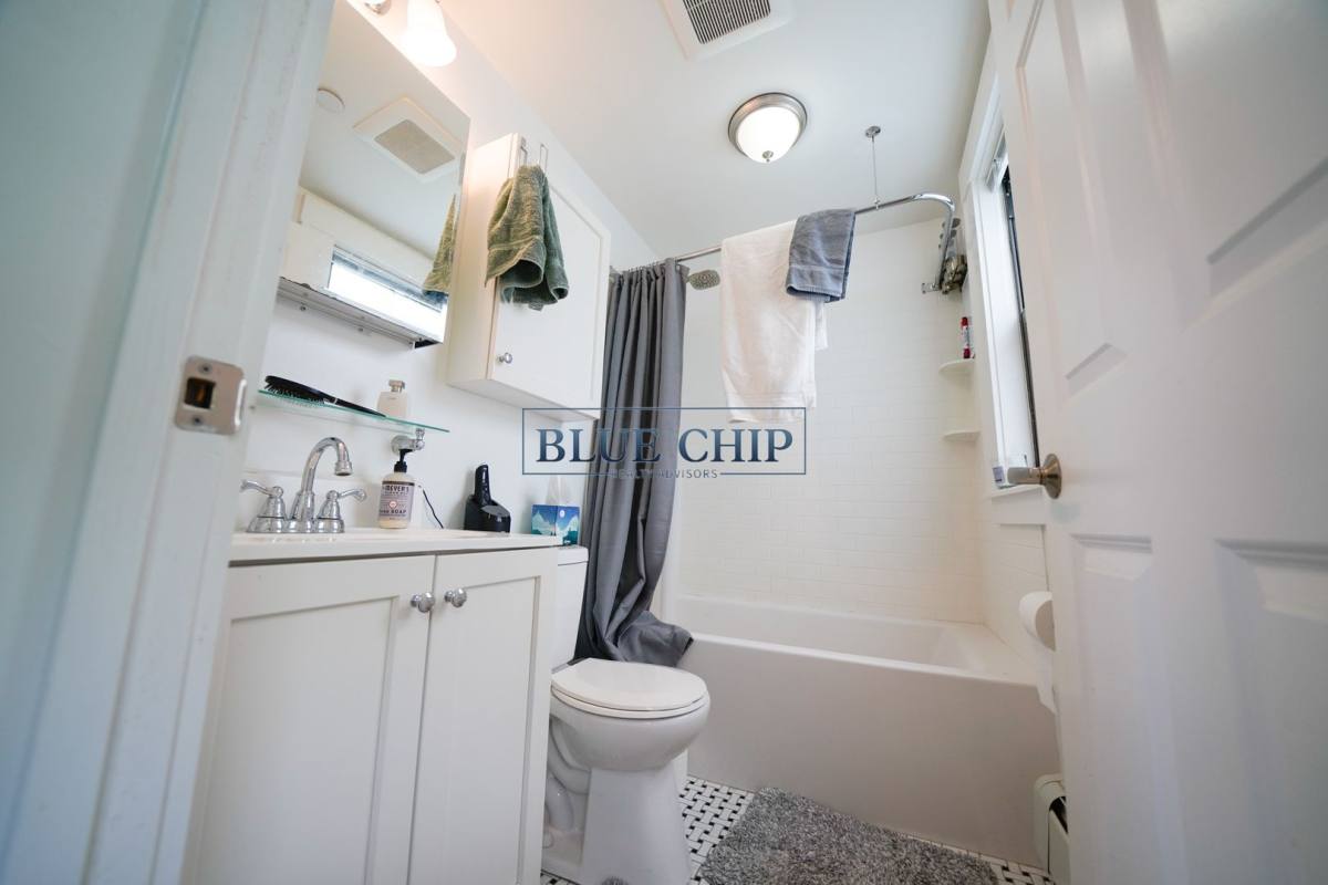 Apartment for rent at 219 Commonwealth Ave, Chestnut Hill, MA 02467