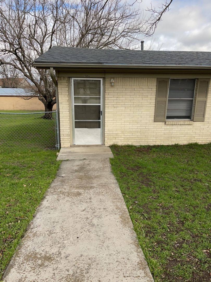 Apartment for rent at 705 Old Georgetown Rd, Lampasas, TX 76550