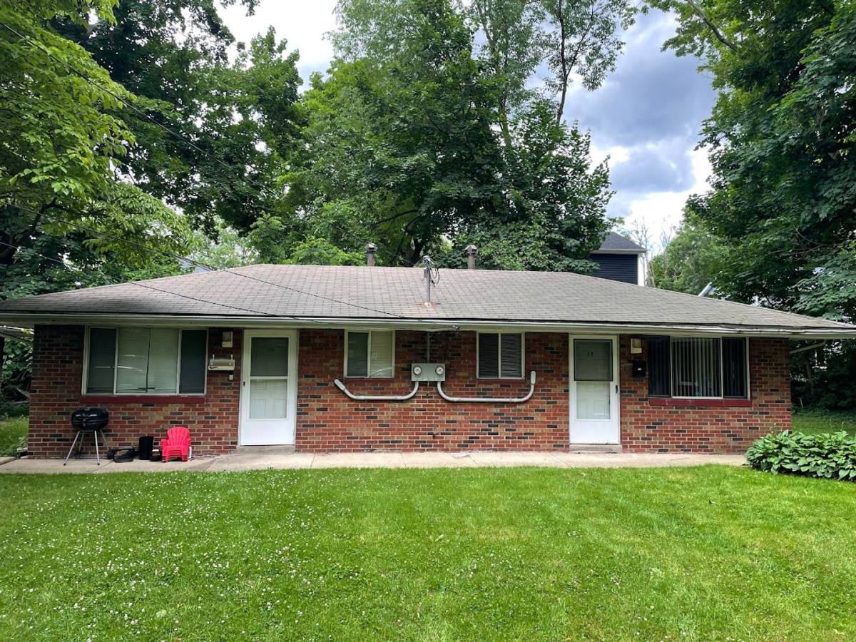 House for rent at 21 Neal Court, Akron, OH 44302