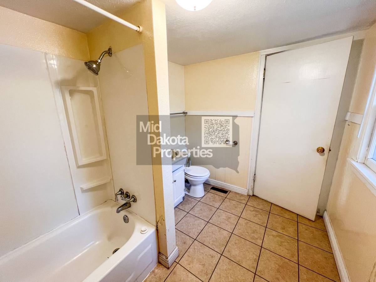 House for rent at 605 W 10th, Mitchell, SD 57301