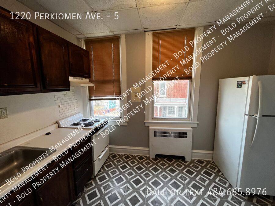 Apartment for rent at 1220 Perkiomen Ave #5, Reading, PA 19602