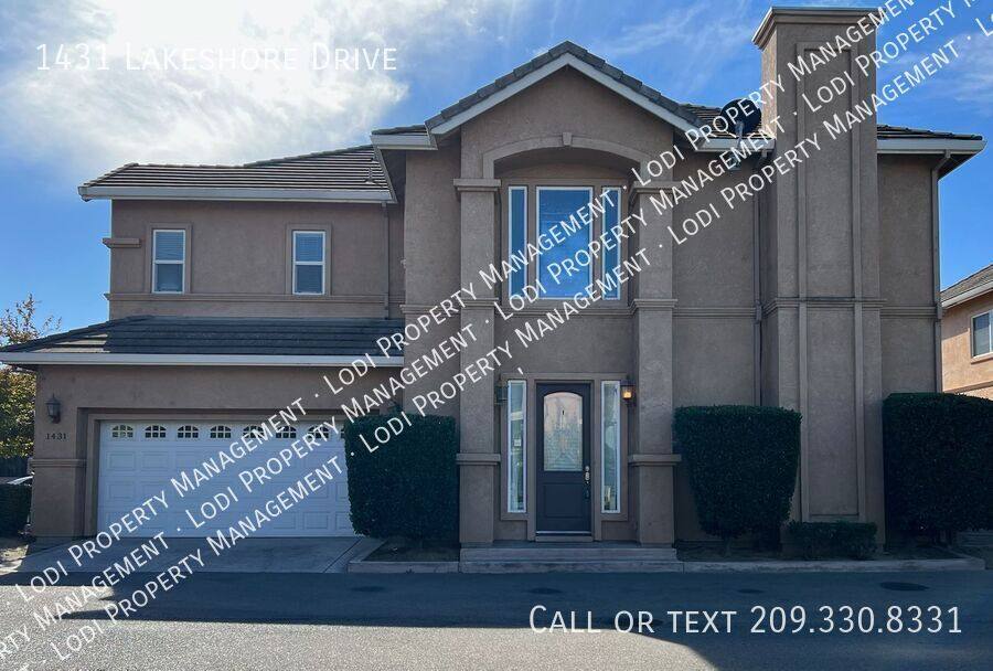 House for rent at 1431 Lakeshore Dr, Lodi, CA 95242