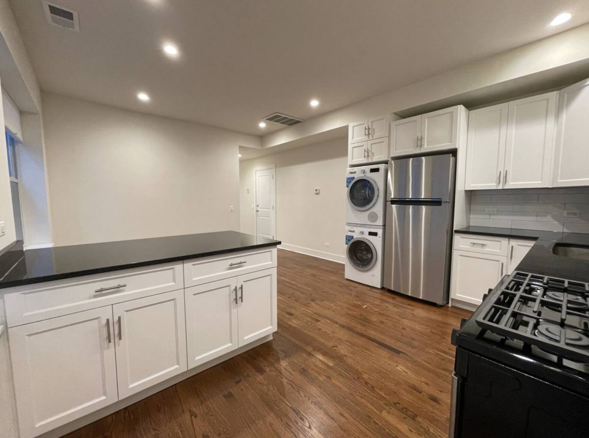 Apartment for rent at 3230 N Clark St, Chicago, IL 60657