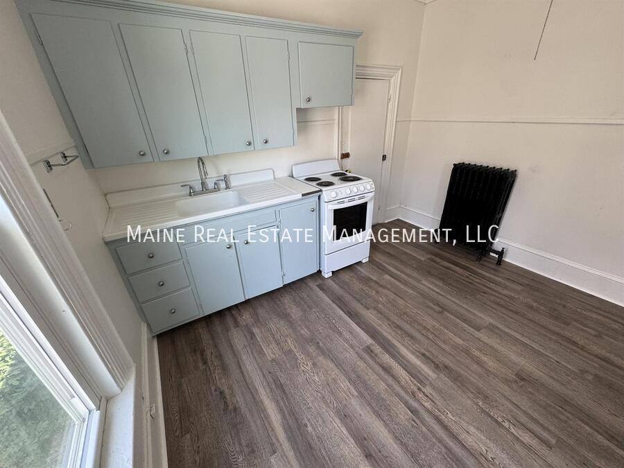 Apartment for rent at 147 Essex St #2, Bangor, ME 04401