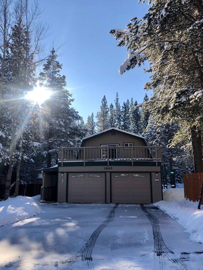 House for rent at 1865 Grizzly Mountain Dr, South Lake Tahoe, CA 96150