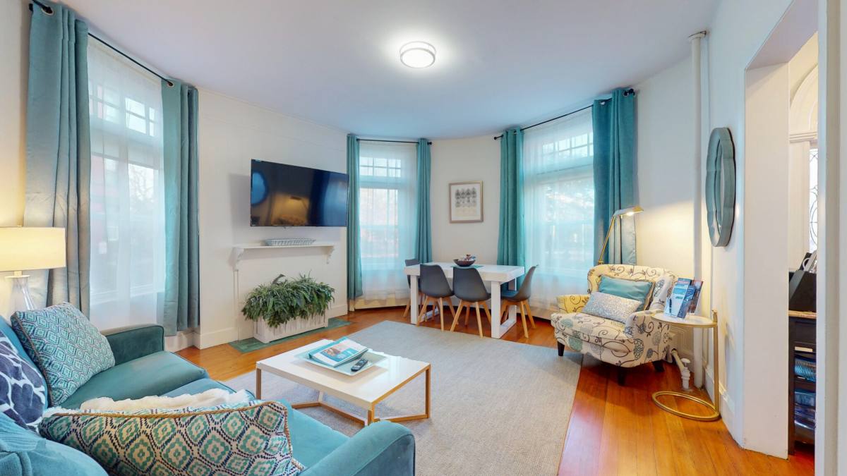 Apartment for rent at 1871 Beacon St #3, Brookline, MA 02445
