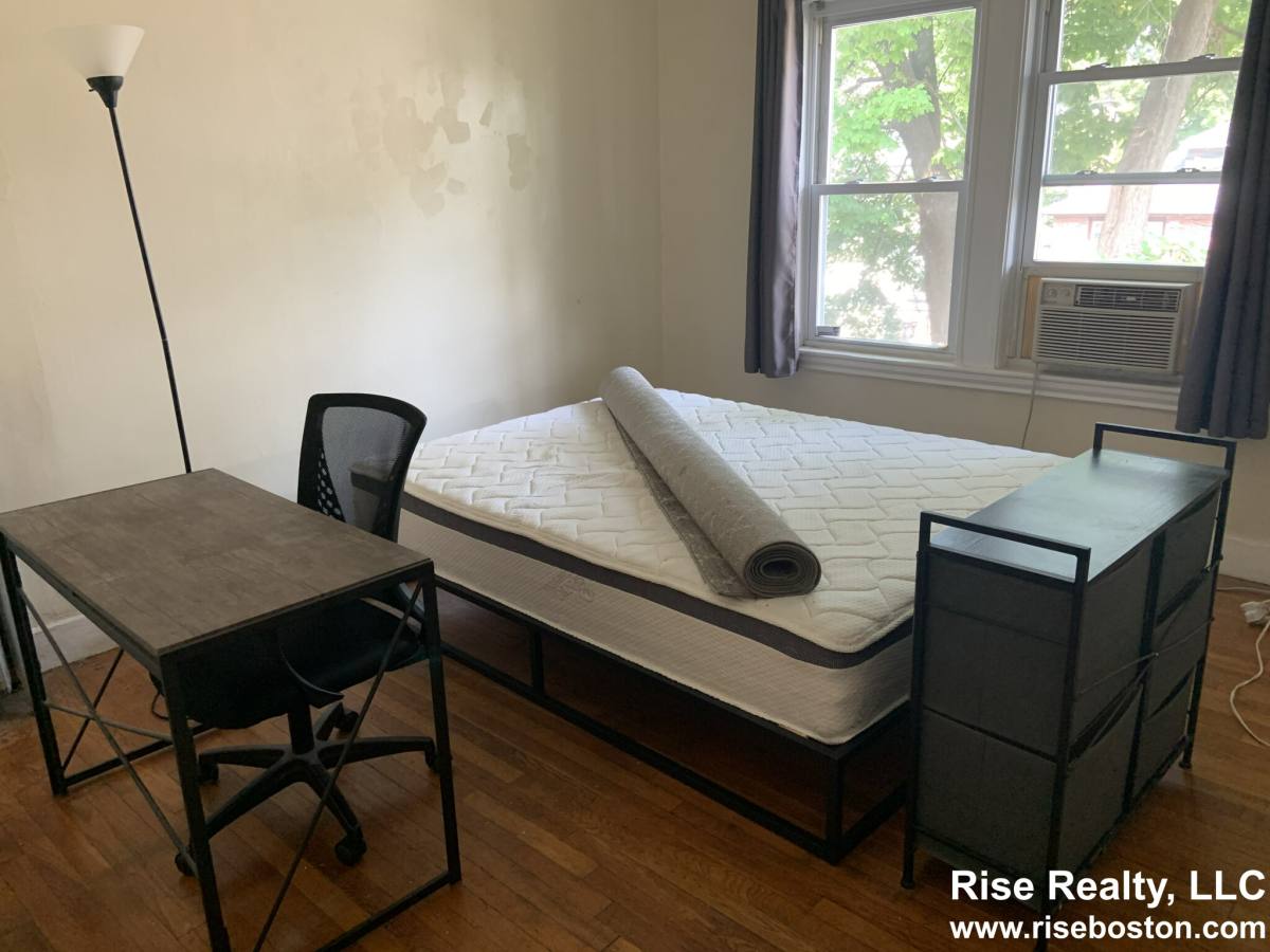 Apartment for rent at 9 Radnor Rd #1, Brighton, MA 02135