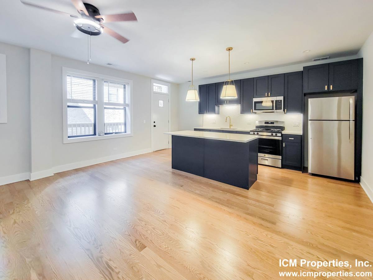Apartment for rent at 2020 W Montrose #2B, Chicago, IL 60625