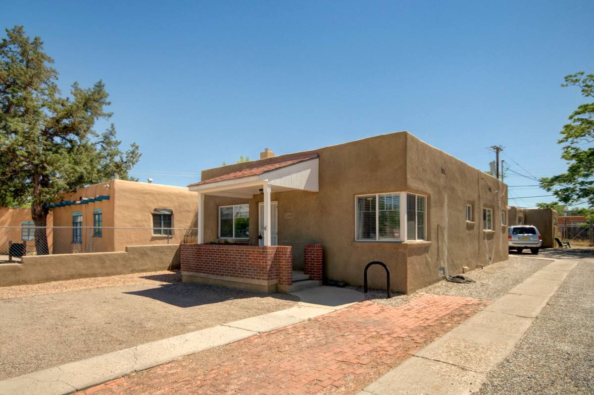 Apartment for rent at 306 Stanford Dr SE, Albuquerque, NM 87106