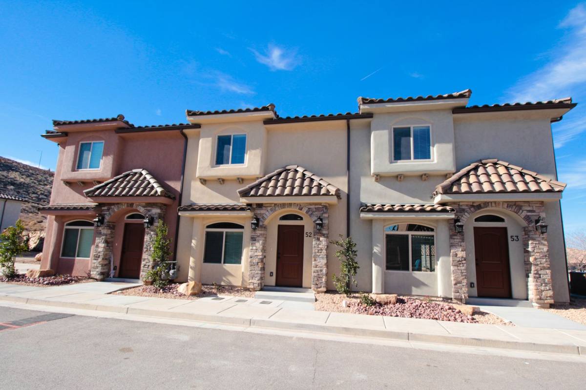 Apartment for rent at 2075 S Sir Monte Dr, Saint George, UT 84770