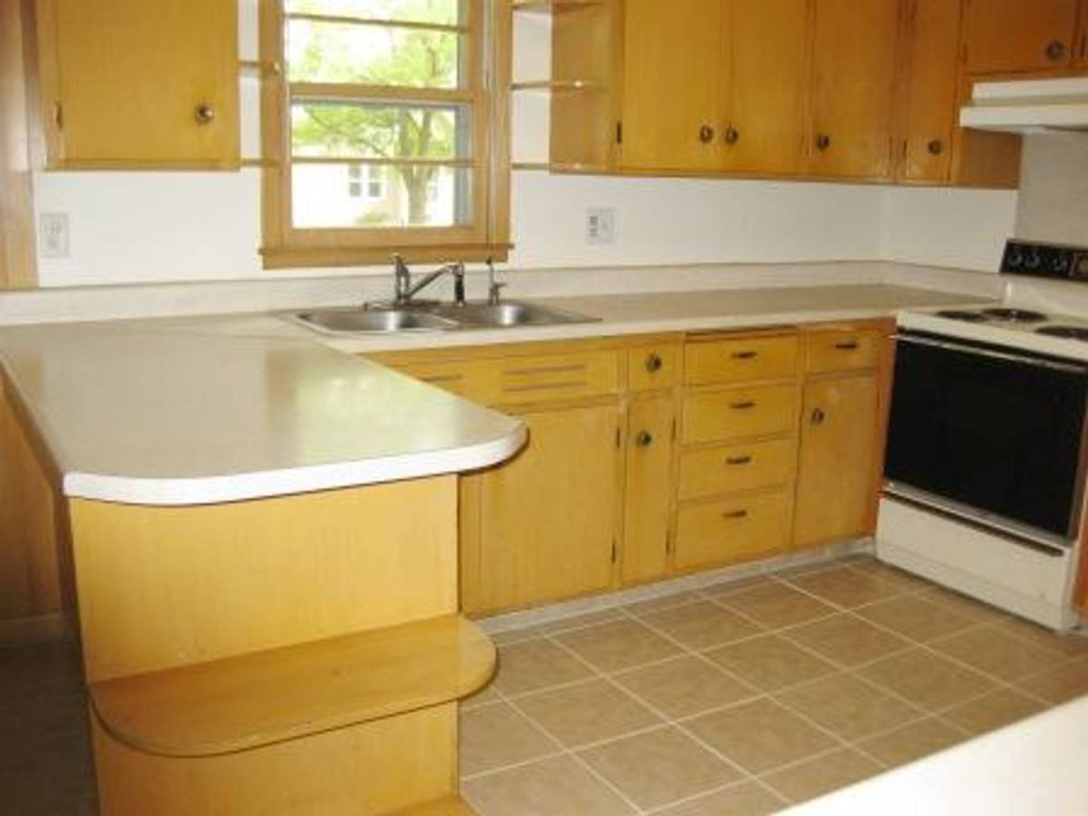 Apartment for rent at 1929 S Spring Ave, Sioux Falls, SD 57105