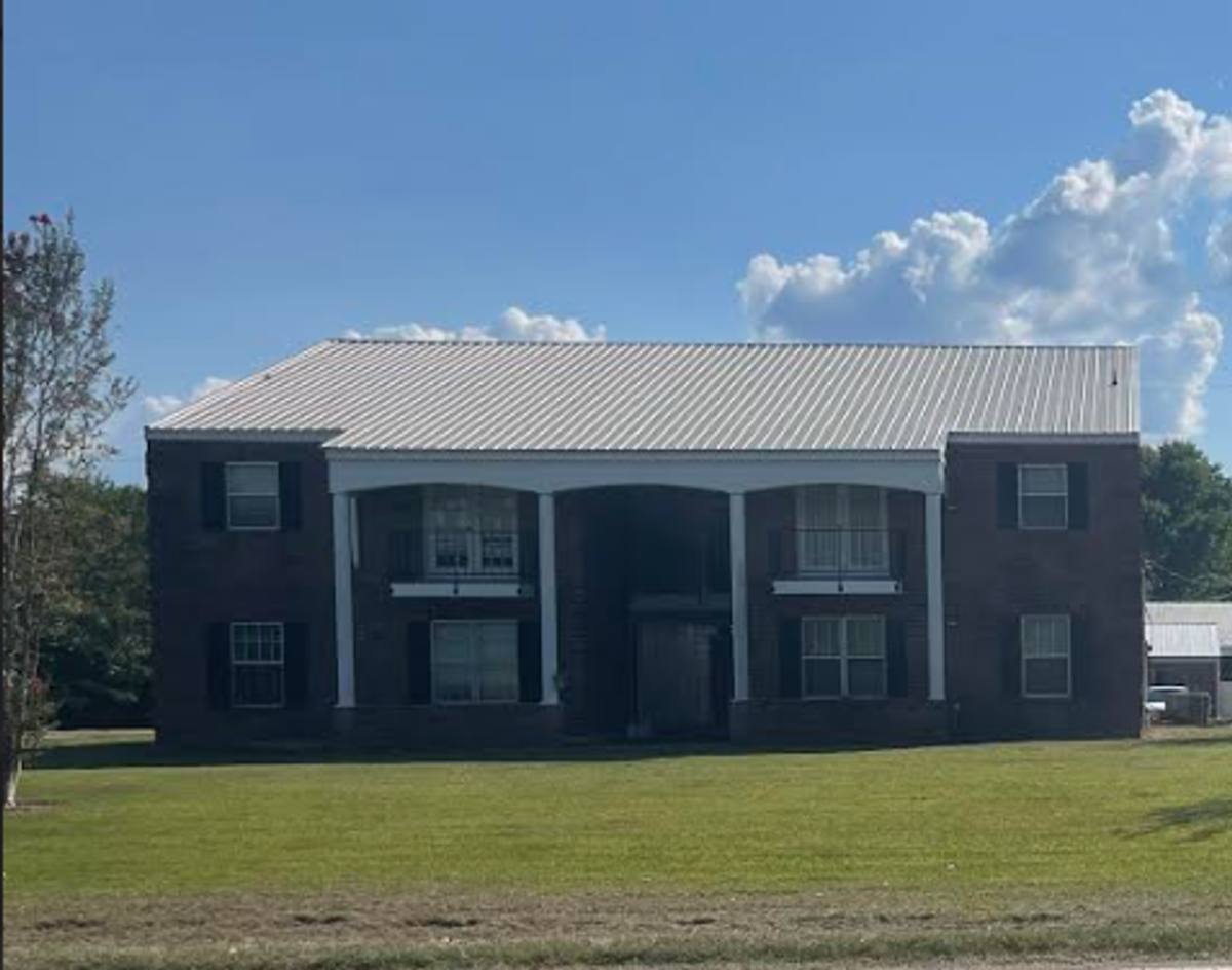 Apartment for rent at 527 Highway 145 N, Aberdeen, MS 39730