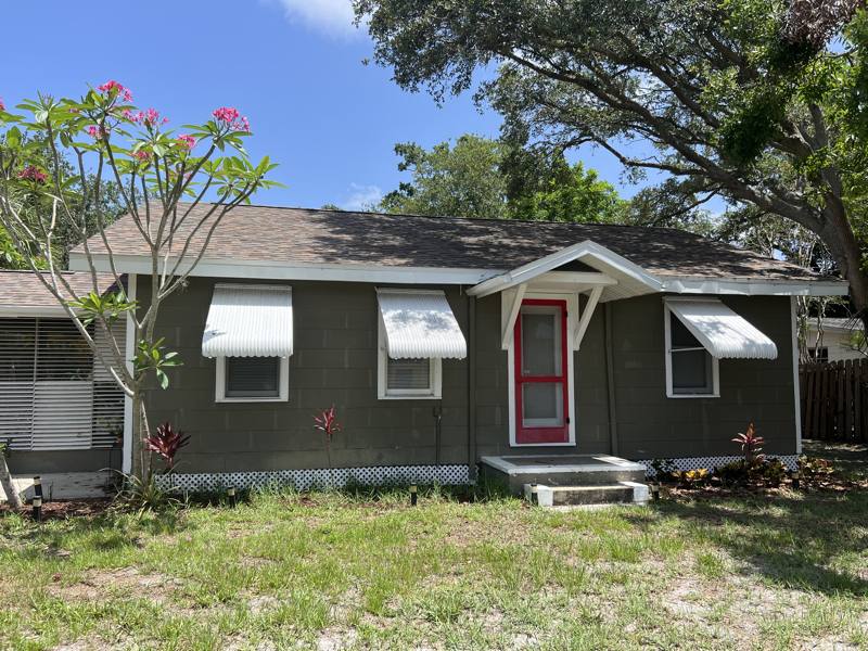 House for rent at 2561 Floyd St, Sarasota, FL 34239