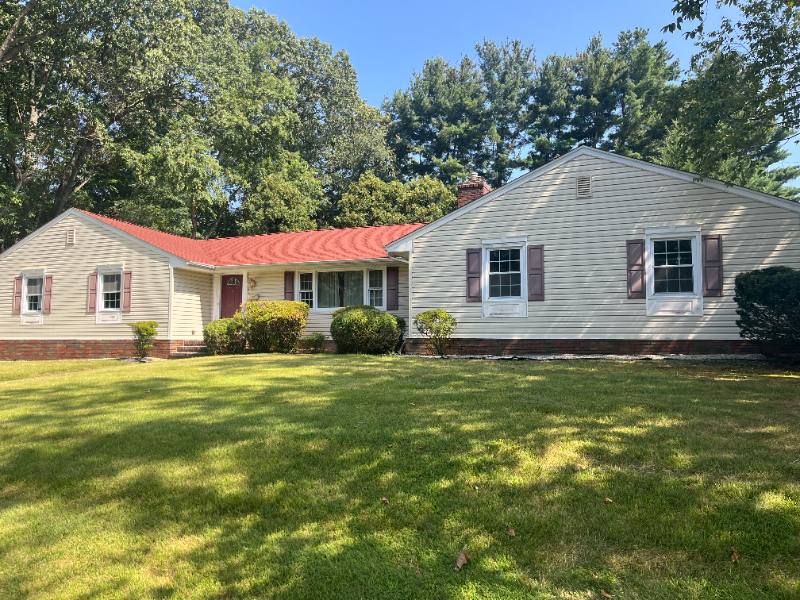 House for rent at 7 Louise Dr, Milltown, NJ 08850