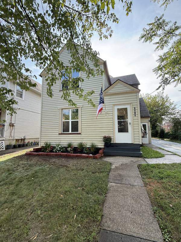 Apartment for rent at 2018 Robin St #1, Lakewood, OH 44107